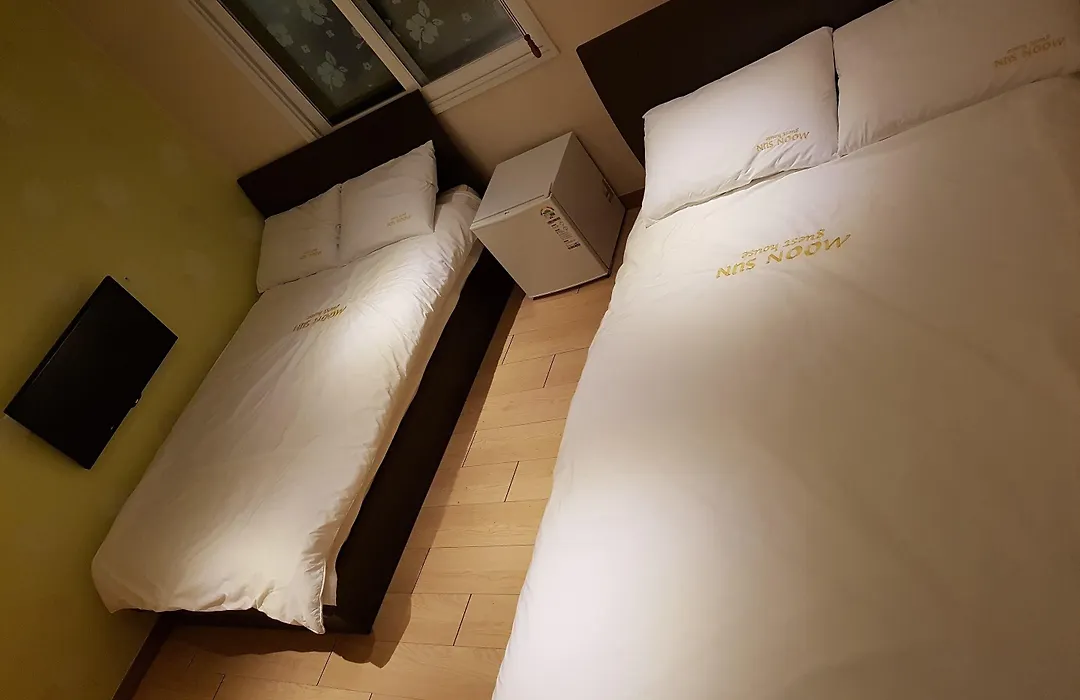 Moon Sun Guesthouse-1