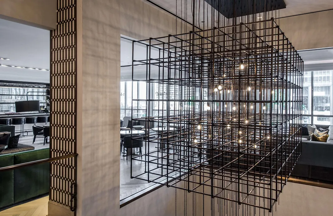 Londonhouse Chicago, Curio Collection By Hilton-1