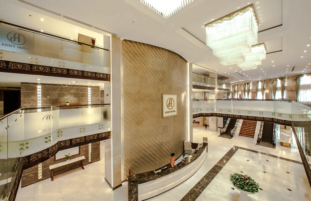Army Hotel-1