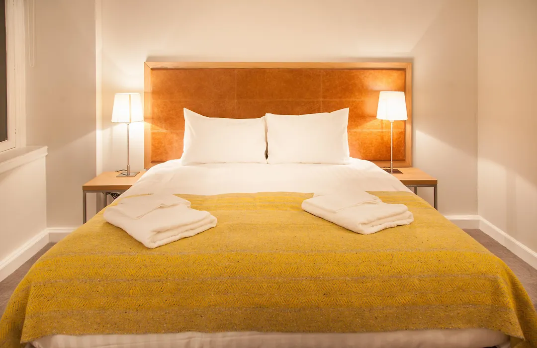 Premier Suites Plus Glasgow-1