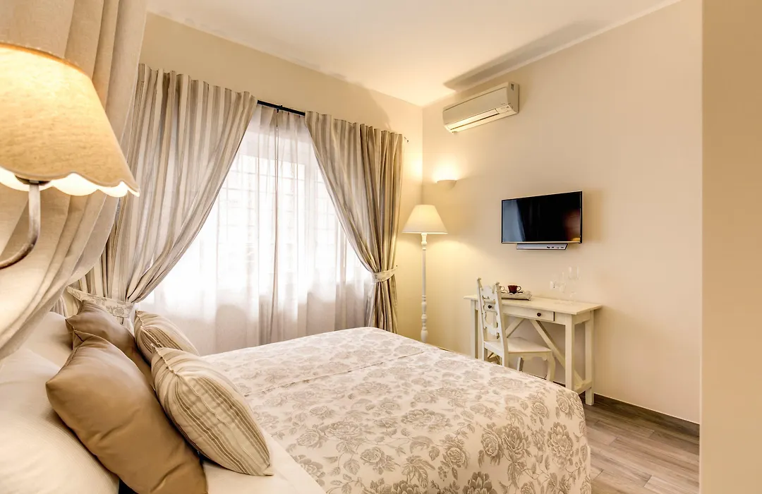 Casa Tua Vaticano Guest House-1