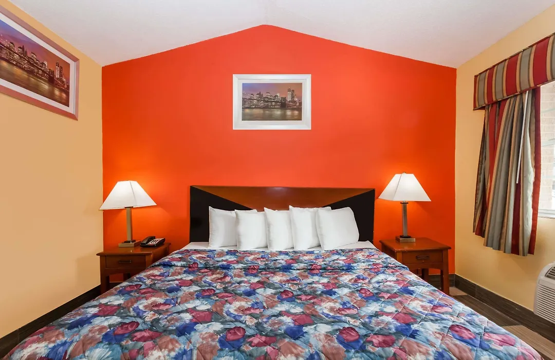 Travelodge By Wyndham Jersey City-1