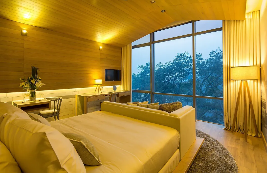 Fusion Suites Saigon-1