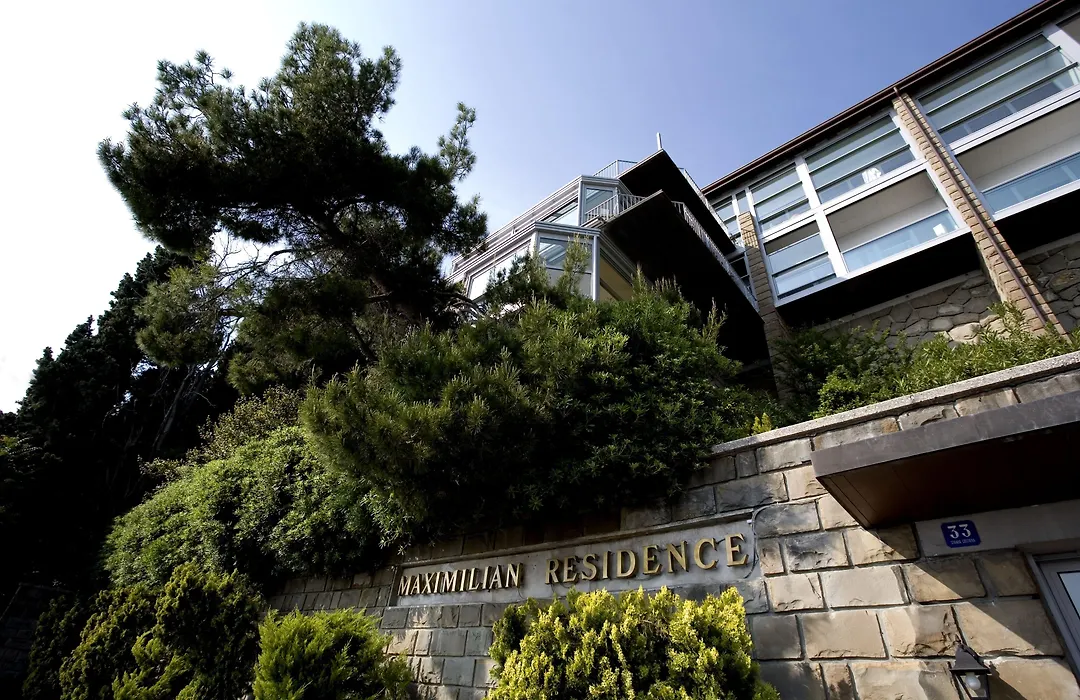 Maximilian Suites-1