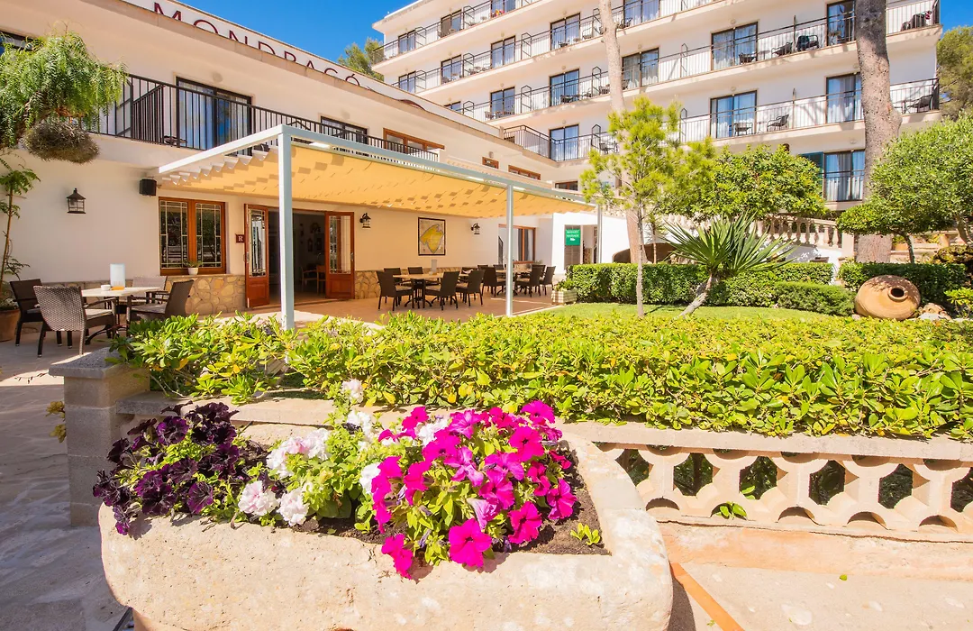 Hotel Playa Mondrago-1