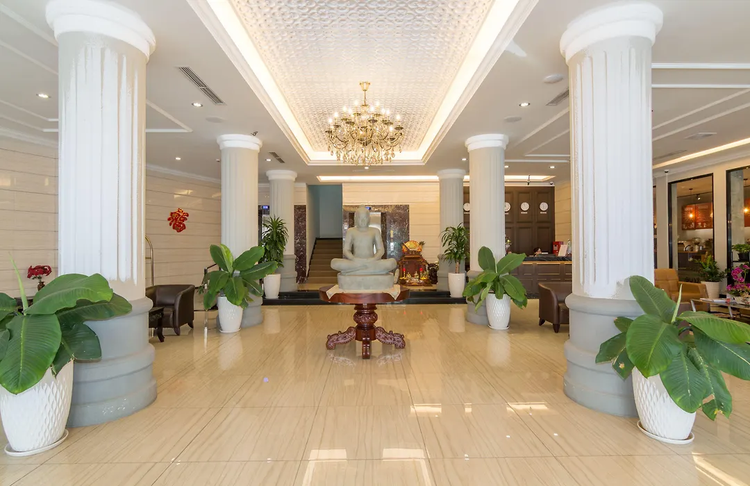Paradise Hotel-1