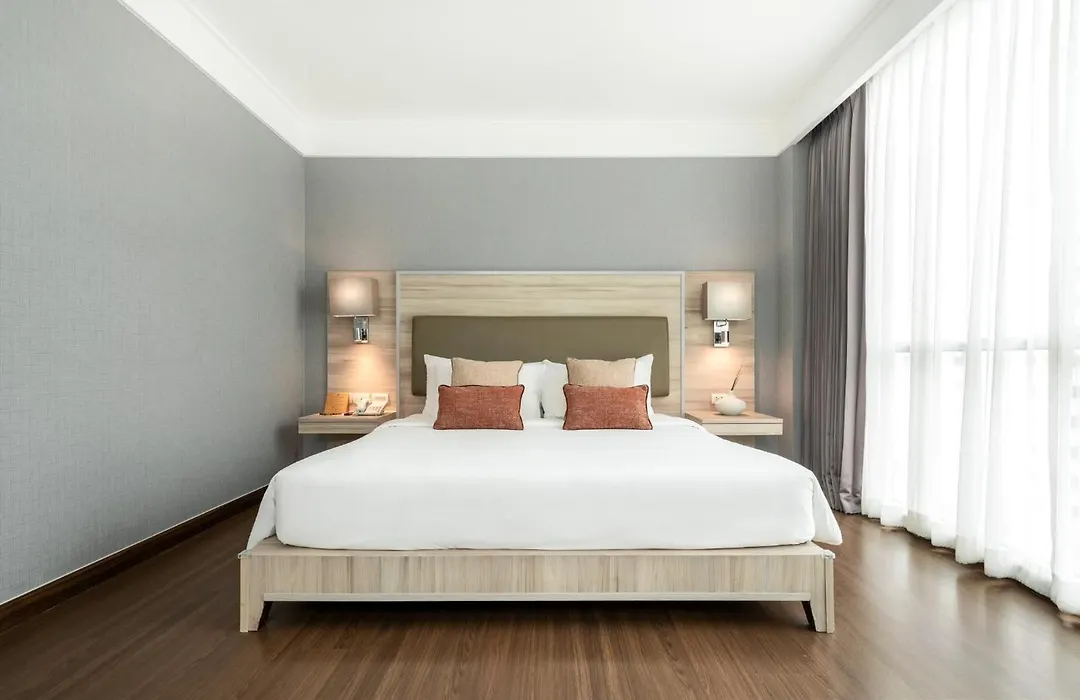 Adelphi Suites Bangkok-1
