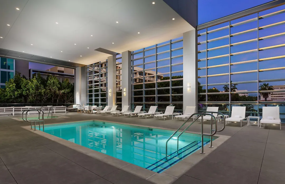 Hampton Inn & Suites Santa Monica-1