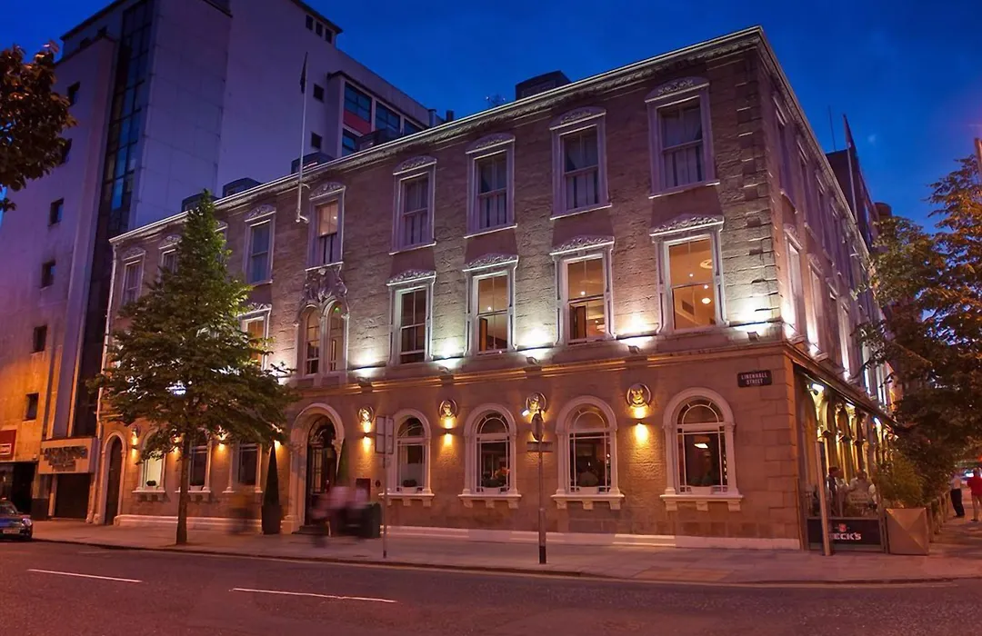 Doubletree By Hilton Belfast City Ten Square-1