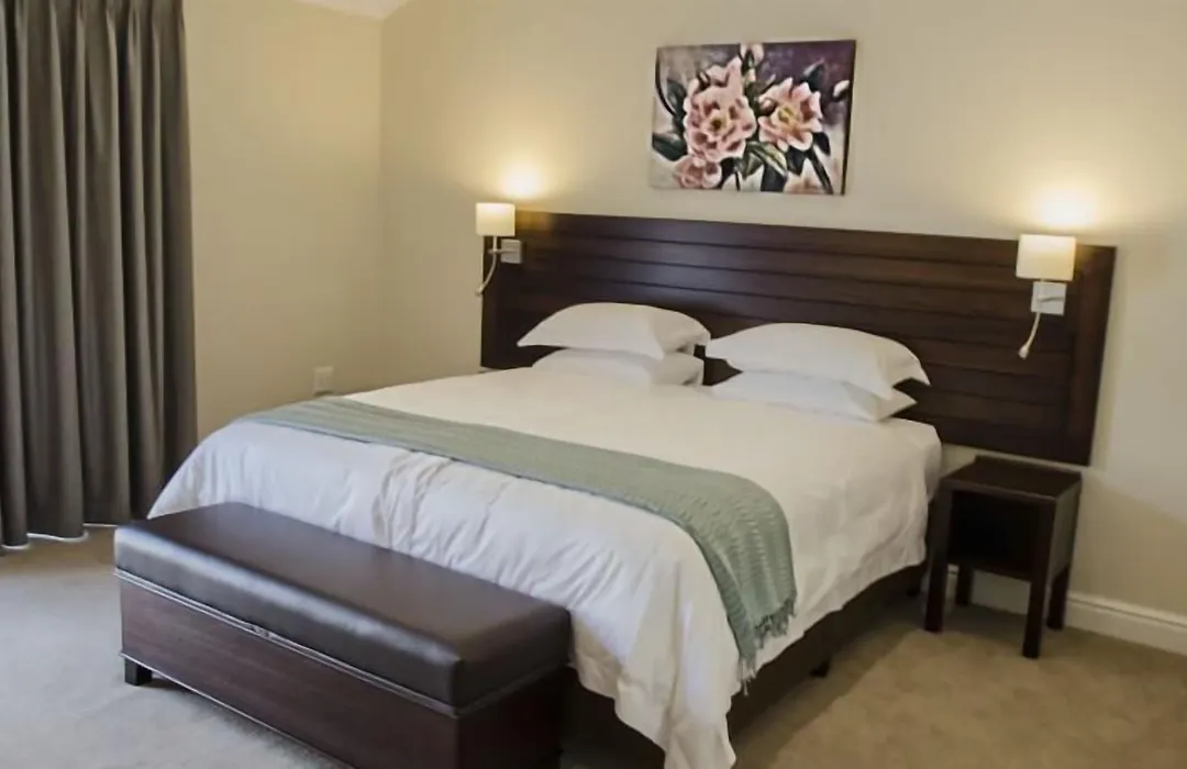 Clos Malverne Wine Estate-1
