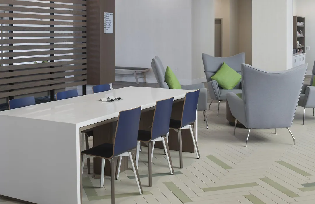 Holiday Inn Express & Suites Orlando At Seaworld By Ihg - With Free Shuttle Service To Seaworld Parks-1