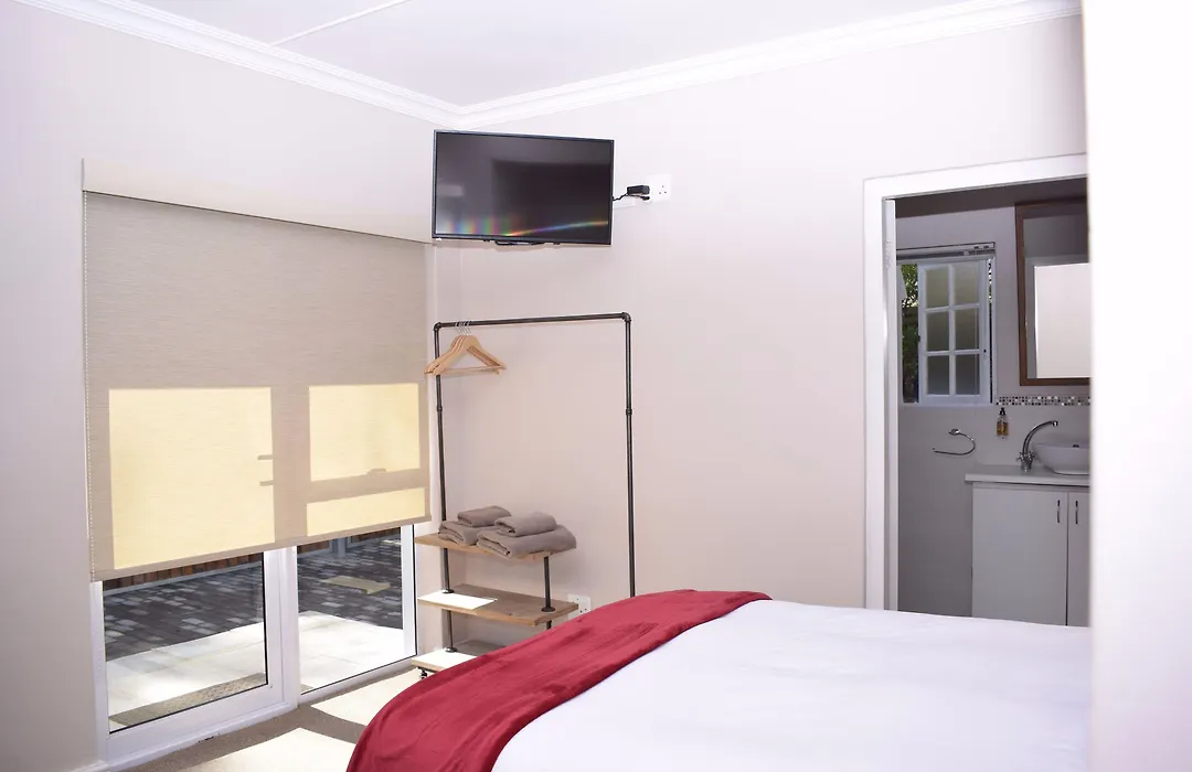Outeniqua Inn-1
