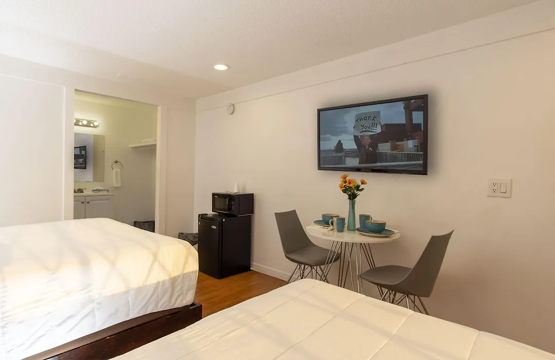 Spinnaker Inn Of Naples-1