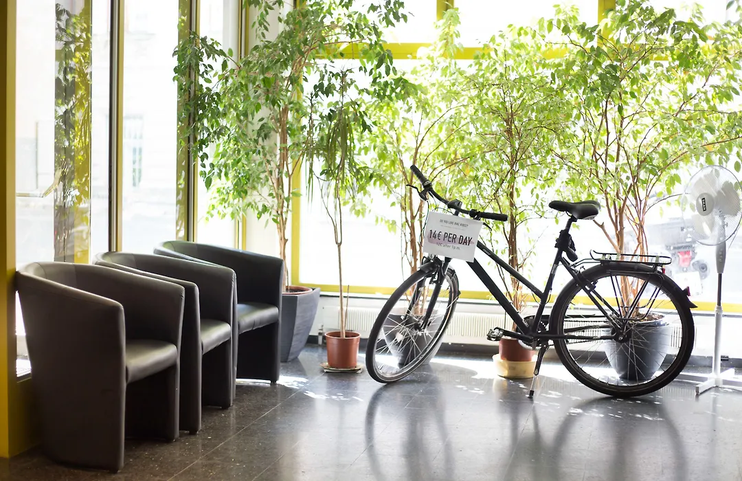 Alibi Hostel-1