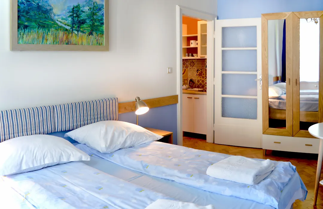 Cybulskiego Guest Rooms-1