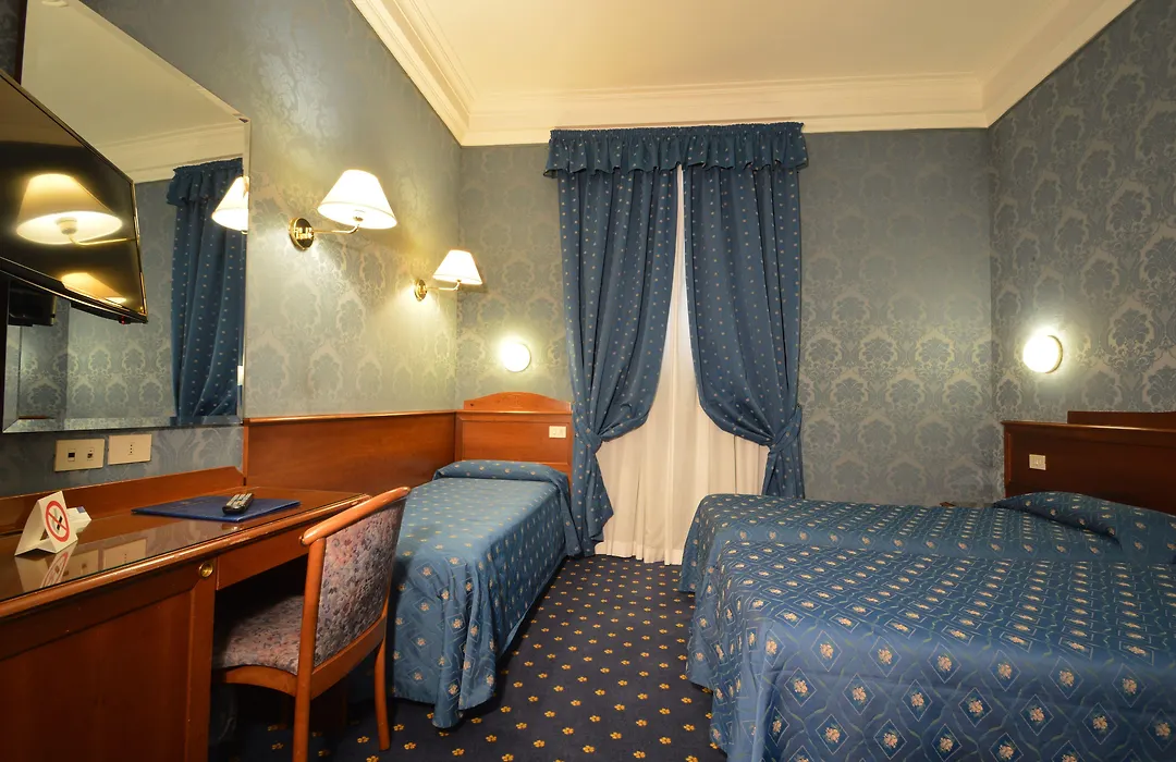 Hotel Montecarlo-1
