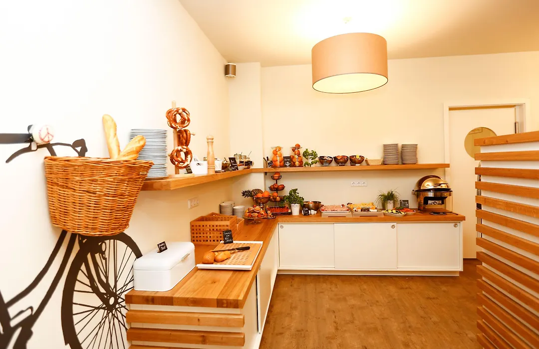 Hotel Am Peterstor-1