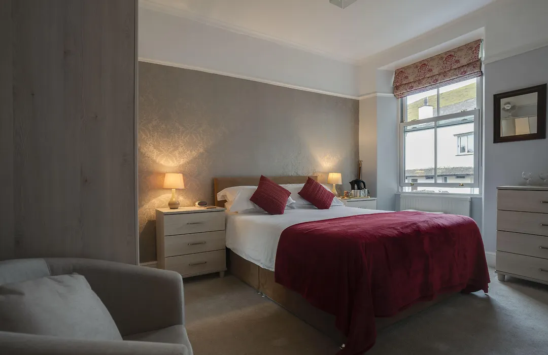 Lyndale Guest House-1