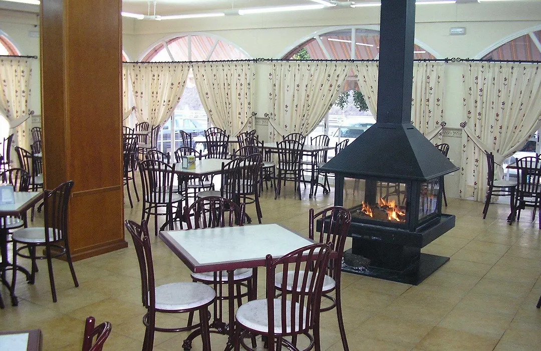 Hostal nuevo Montesol-1