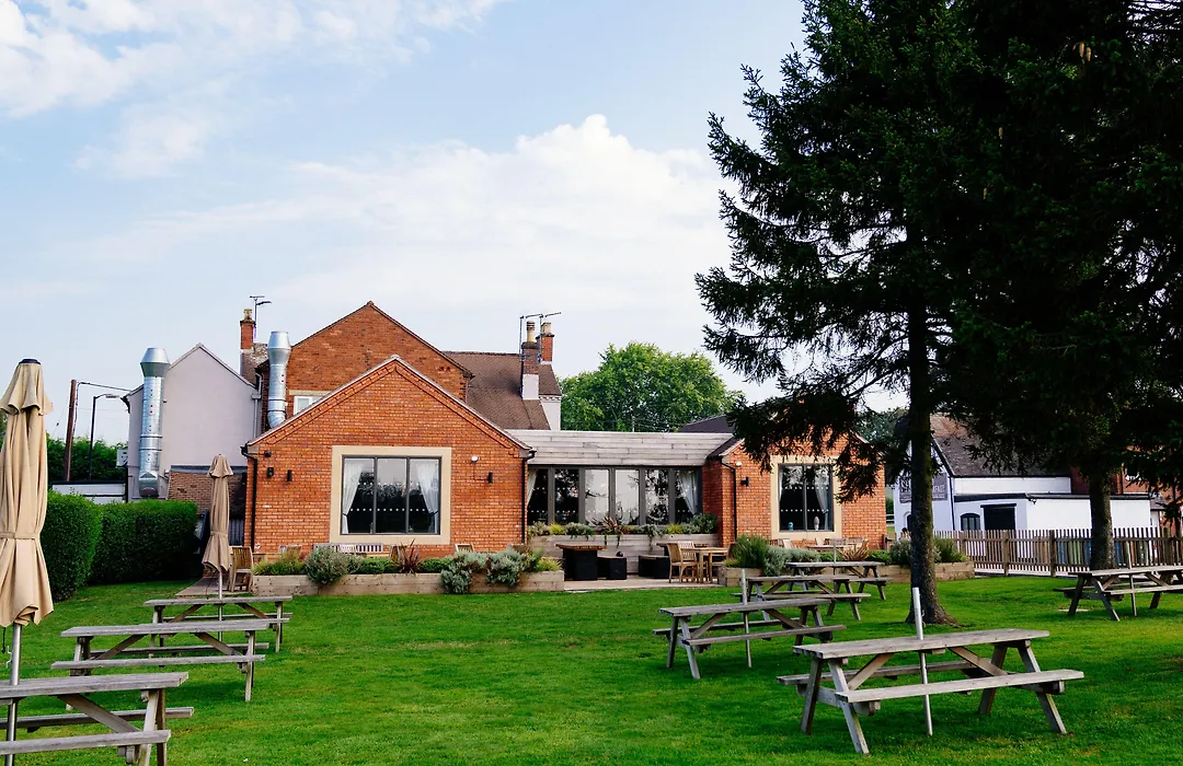 The Saracens Head-1