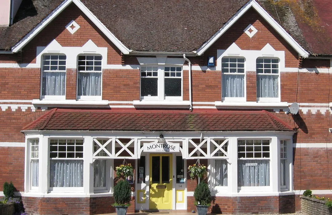 Montrose Guest House-1
