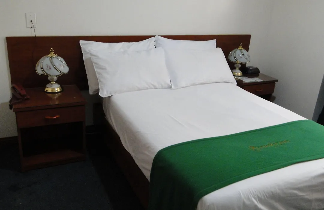Hotel Americano - Torre Colpatria-1