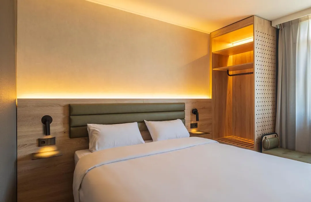 Campanile Hotel & Restaurant Breda-1
