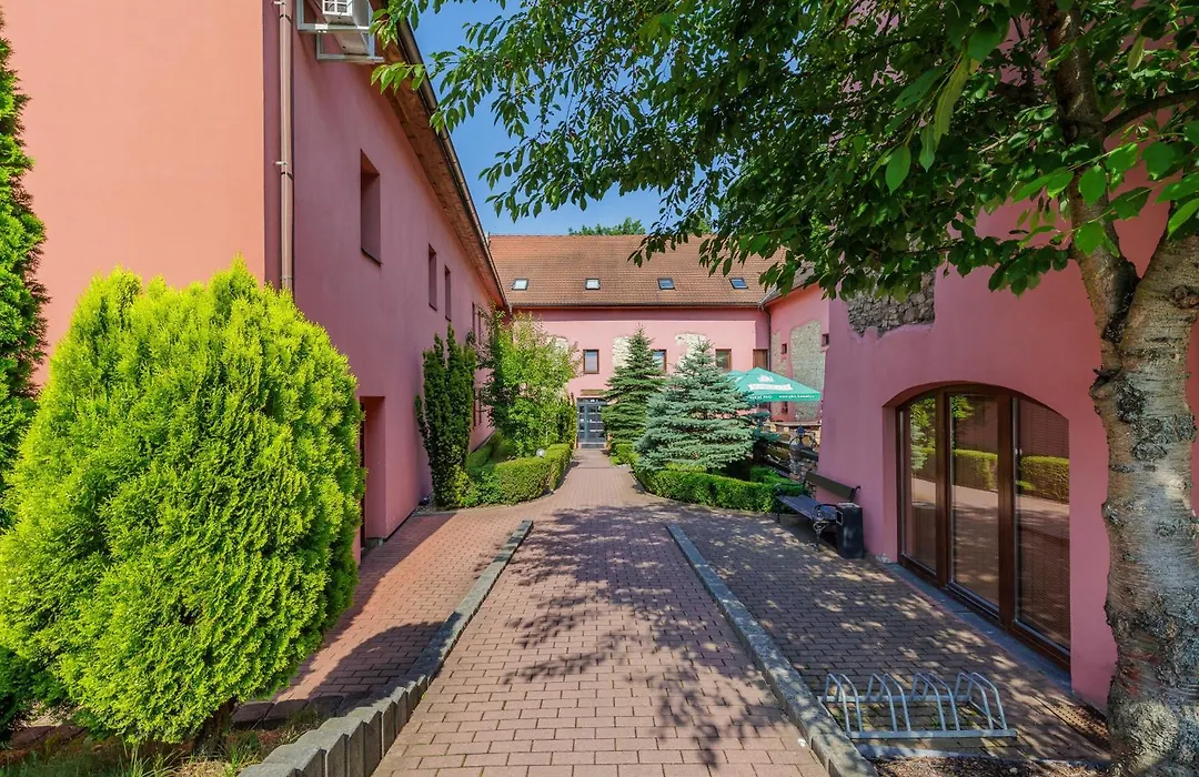 Hotel STARÝ PIVOVAR-1