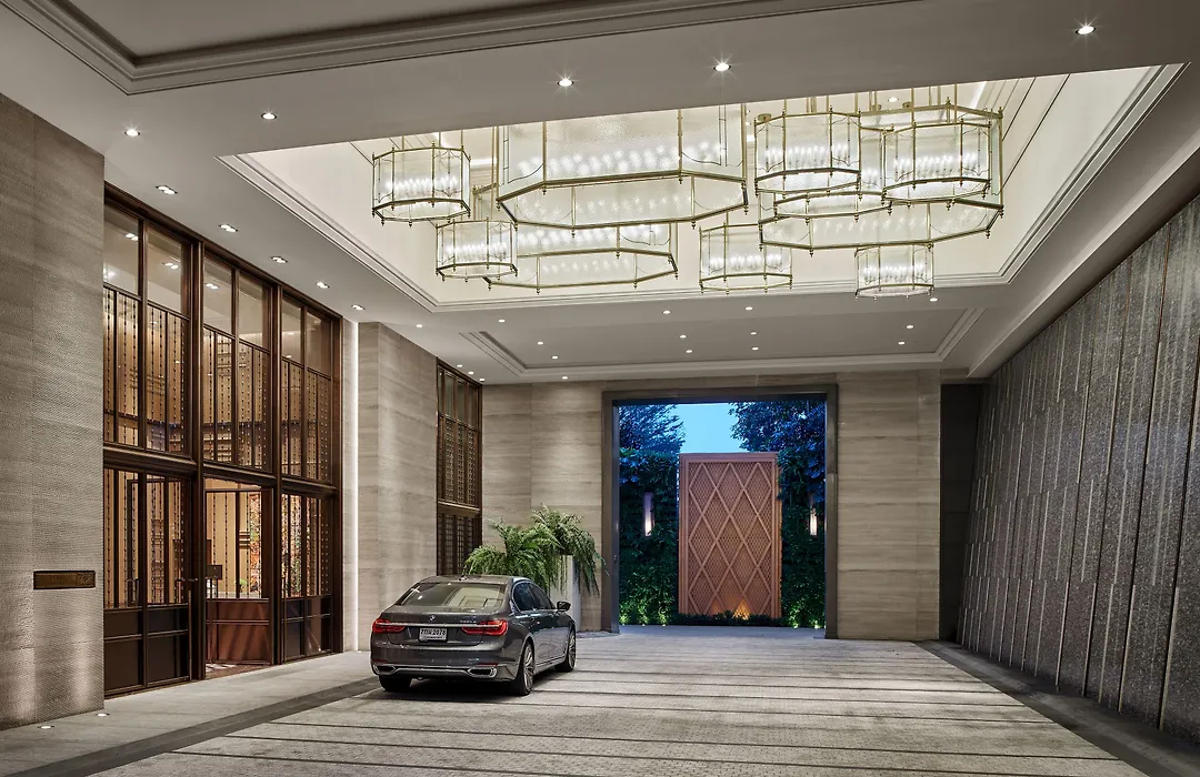 Rosewood Bangkok-1