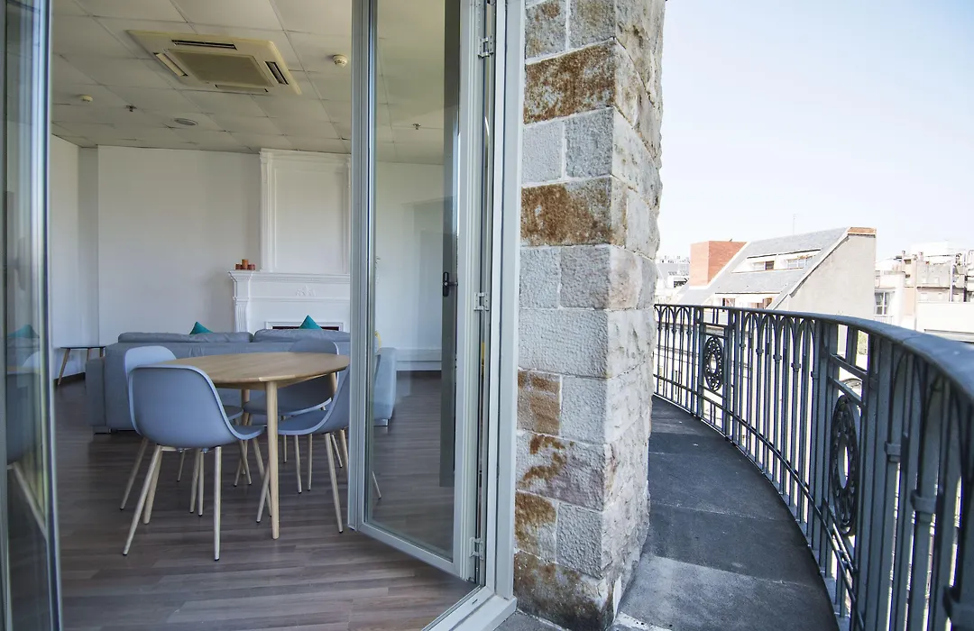 Safestay Passeig de Gràcia-1