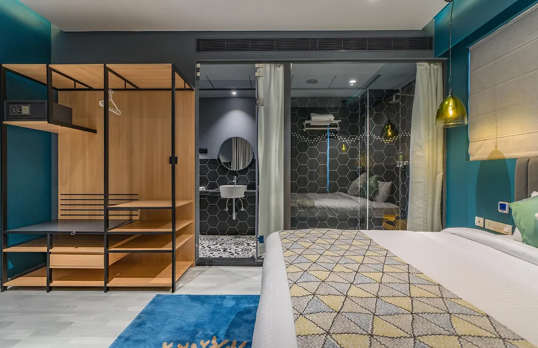 Hotel B Plus L-1