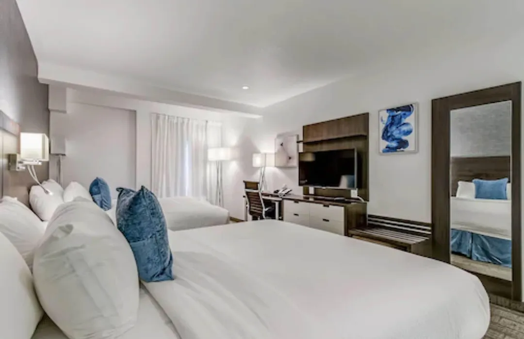 Est Hotel-1