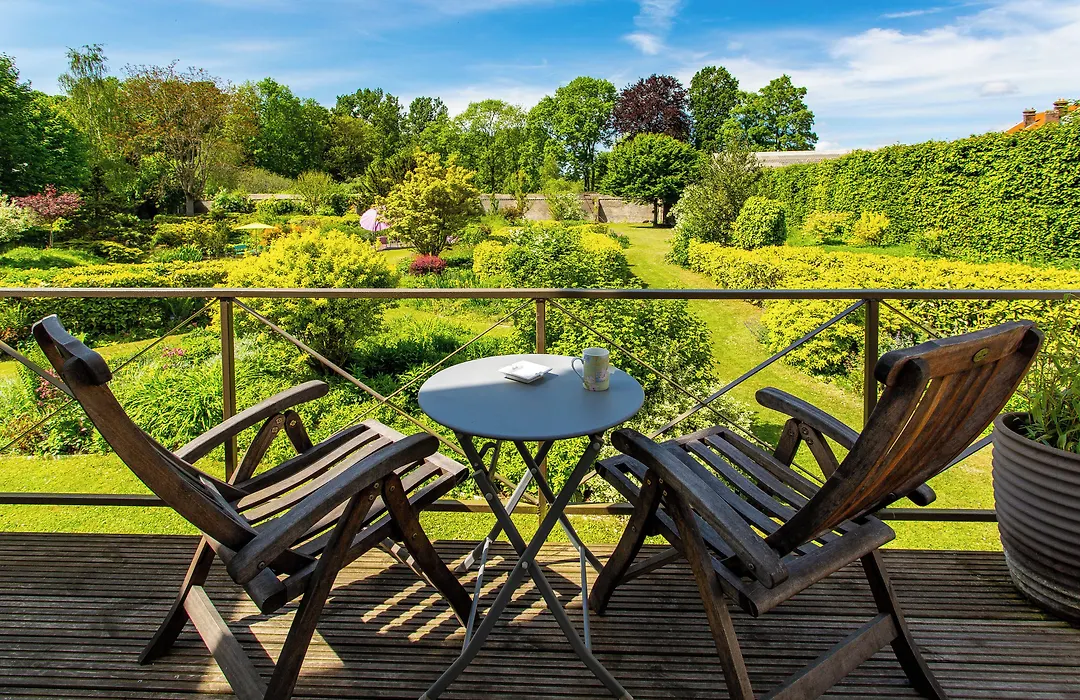 Au Jardin Des Deux Ponts-1