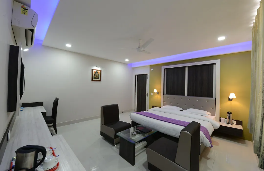 Hotel Heeralal-1