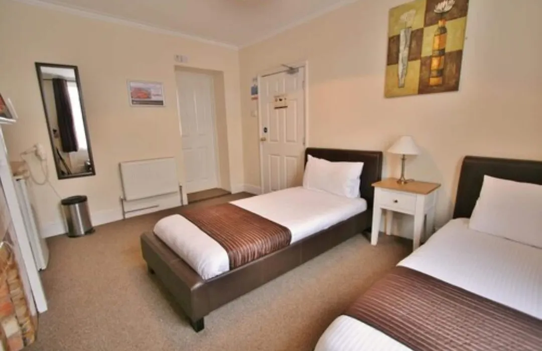 Central Hotel Cheltenham By Roomsbooked-1