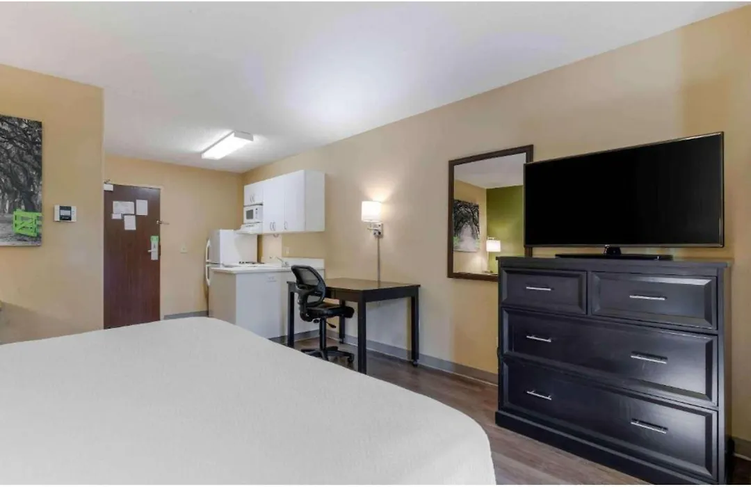Studio 6 Suites Greenville, Sc - Haywood Mall-1