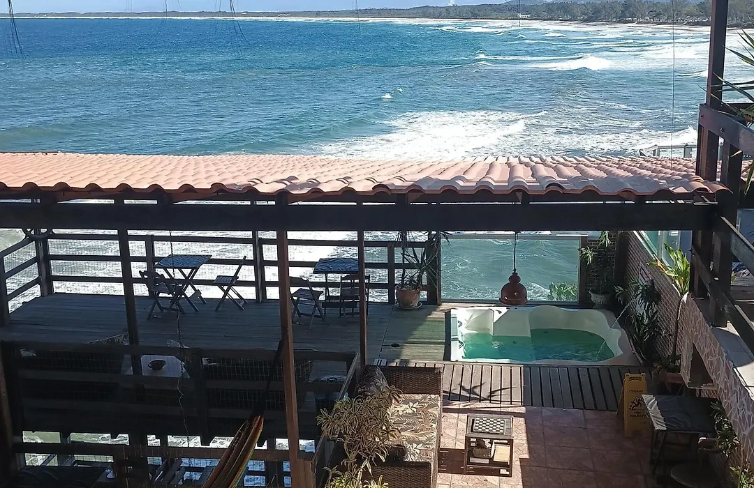 Pousada Marambaia Café - Praiana, econômica, Com café da manhã, piscina e hidromassagem ao ar livre - Frente para o mar-1
