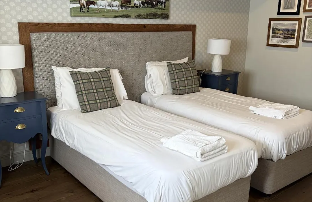 The Walhampton Arms-1