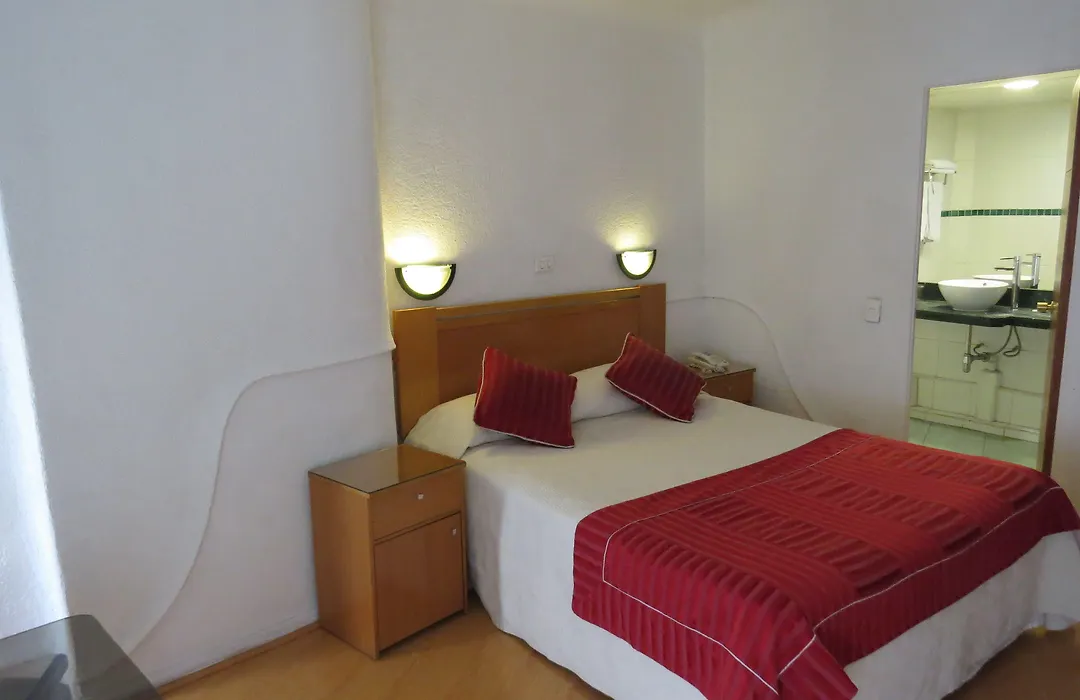 Hotel Montecarlo Santiago-1