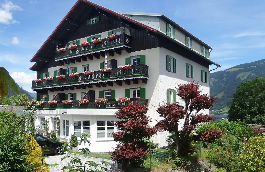 Seehotel Sissi - Direkt Am Zeller See-1