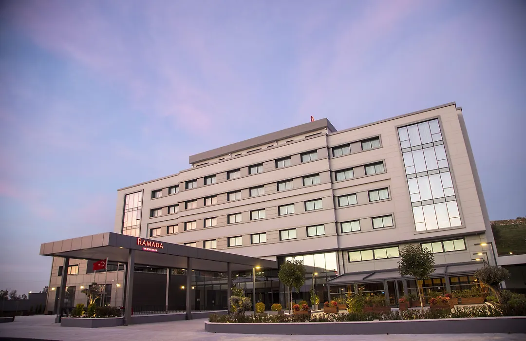 Ramada By Wyndham Izmir Aliaga-1