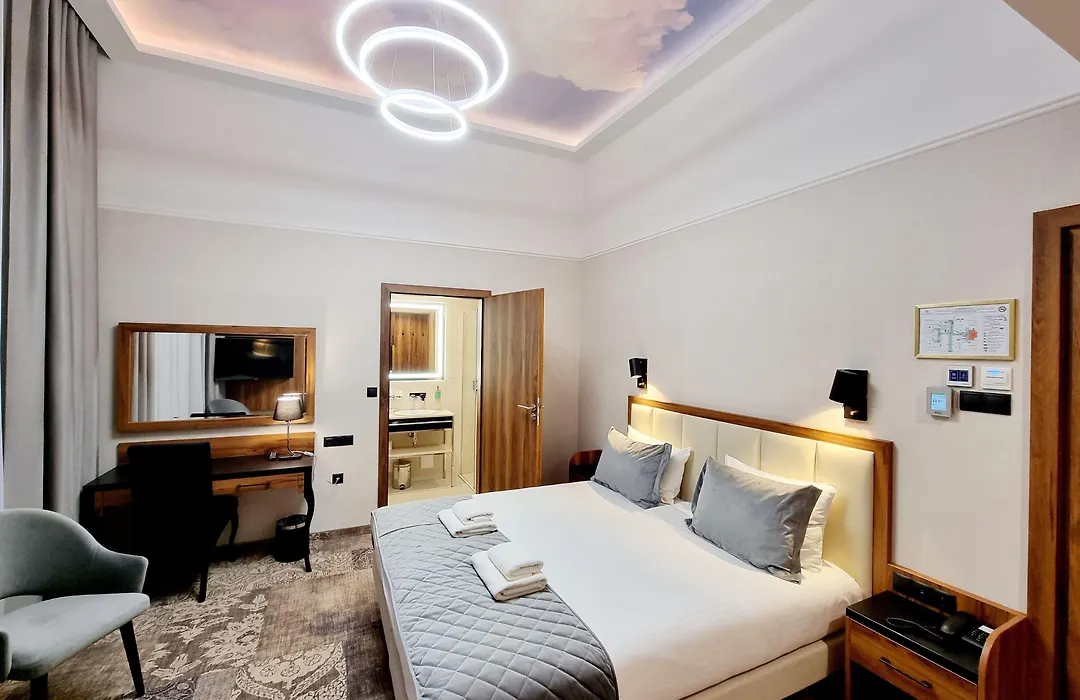Sky Hotel Kraków-1