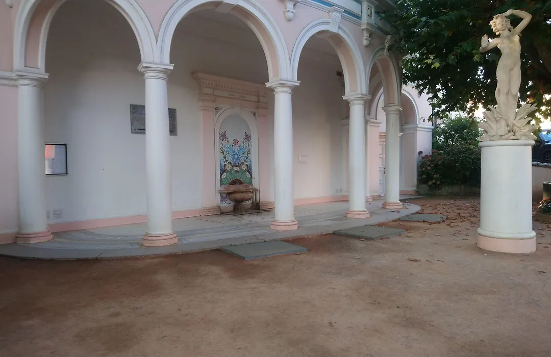 Hotel Du Palais-1