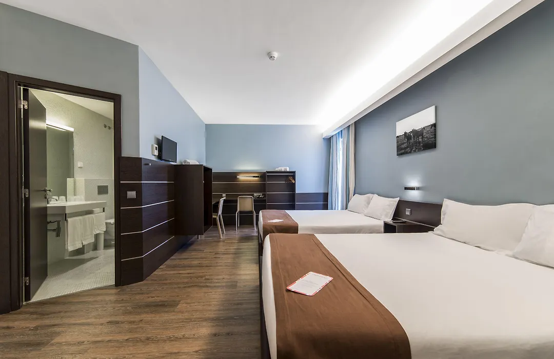 Moov Hotel Évora-1