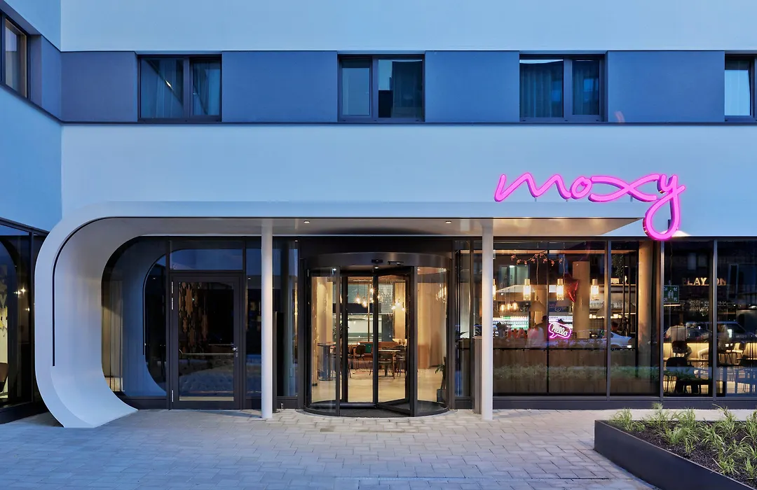 Moxy Hamburg Altona-1