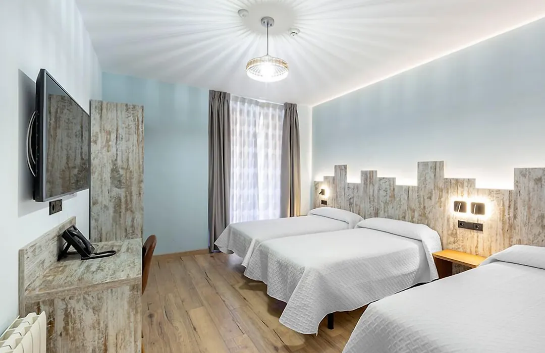 Hostal Anton Martin-1