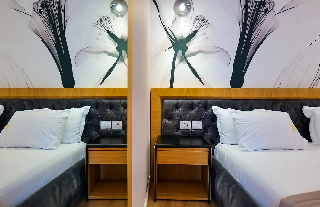 Lord Hotel-1
