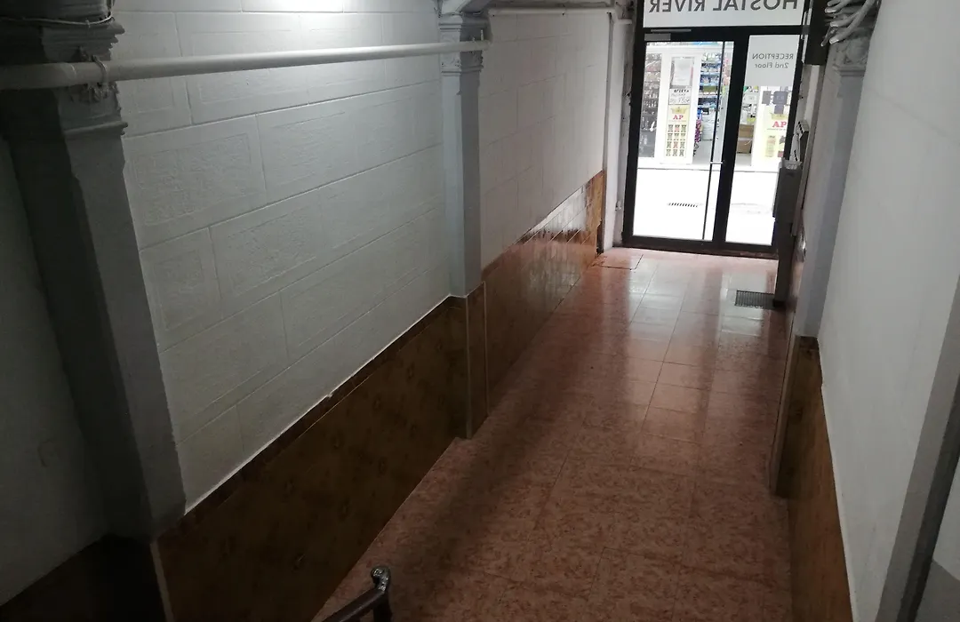 Hostal River-1