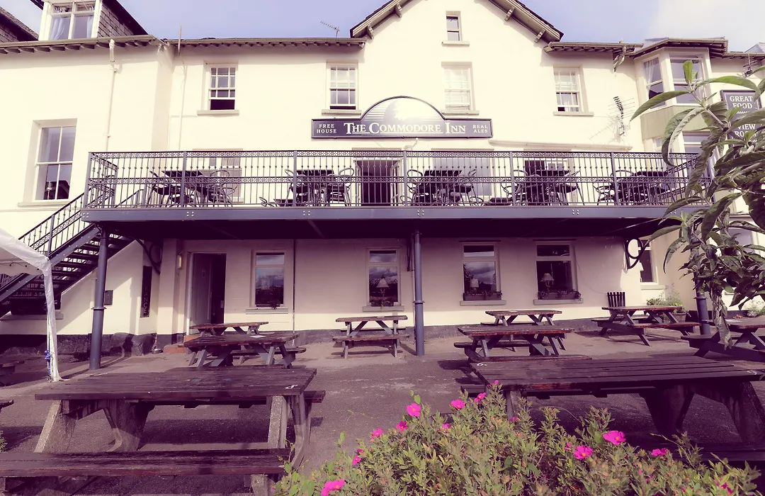The Commodore Inn-1