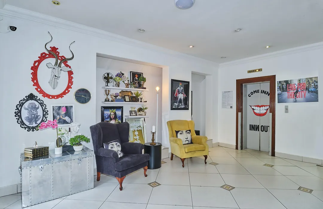 Inn & Out Sandton Park-1